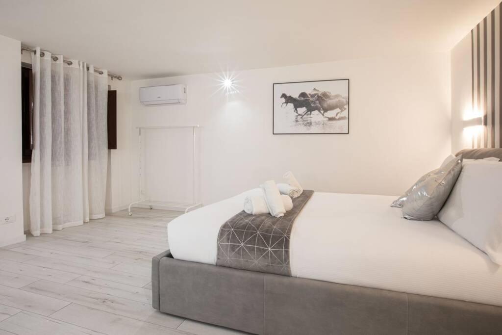 Unforgettable Split Level Jacuzzi Suite Navona - Top Collection Rom Eksteriør billede