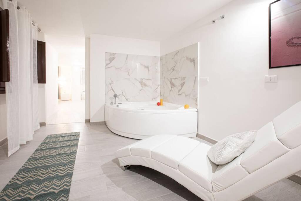 Unforgettable Split Level Jacuzzi Suite Navona - Top Collection Rom Eksteriør billede