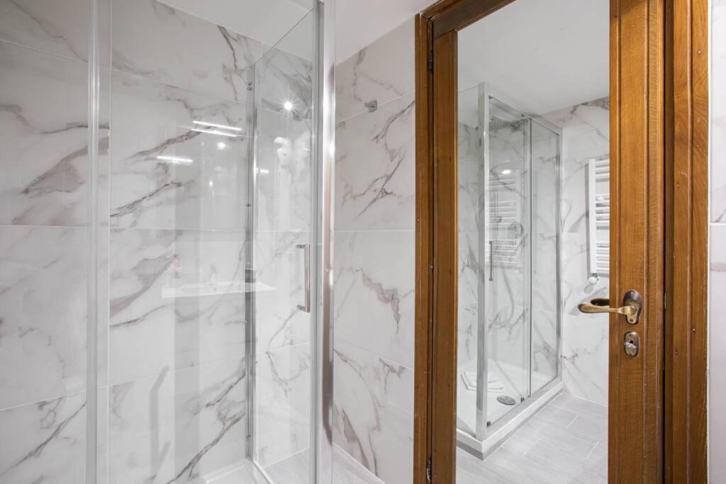 Unforgettable Split Level Jacuzzi Suite Navona - Top Collection Rom Eksteriør billede