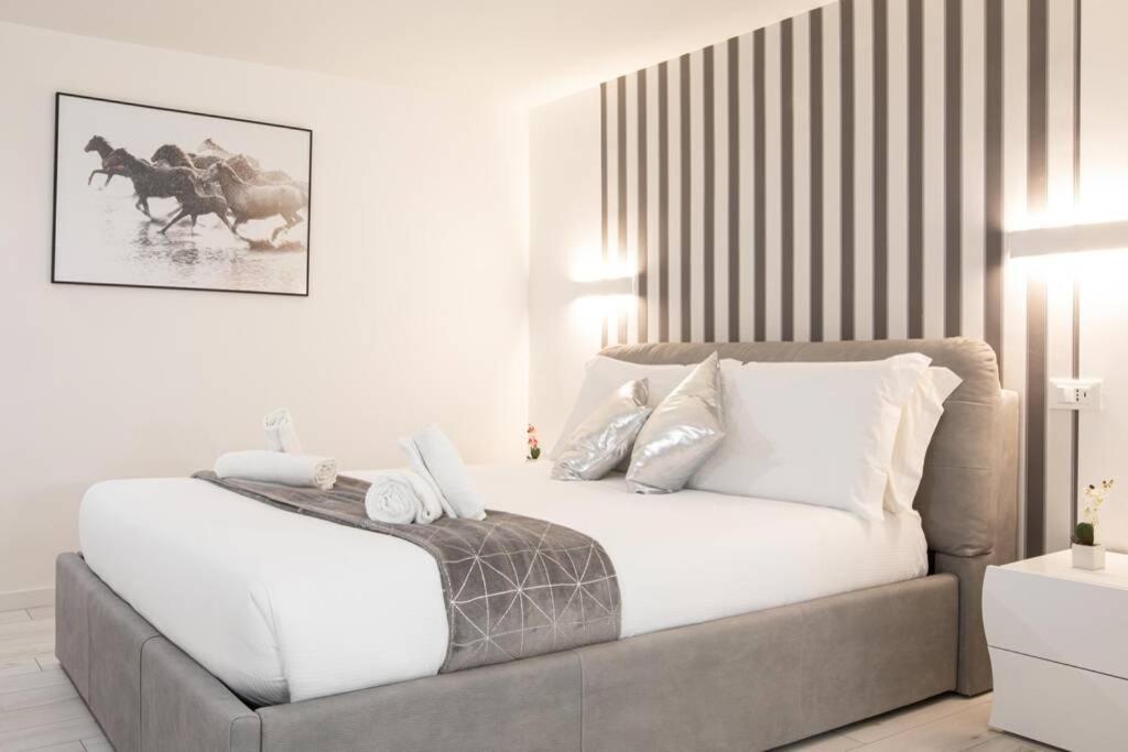 Unforgettable Split Level Jacuzzi Suite Navona - Top Collection Rom Eksteriør billede